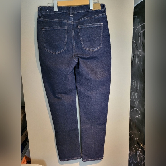 American Eagle Women Mom Jeans ,size 8 (30x29) - Picture 3 of 4